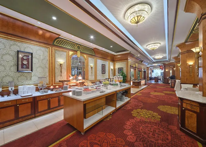 Shanghai Park Hotel - Hudec Excellent Historical Building - Priority Access For Classic Butterfly Cookies Without Queuing To Guests