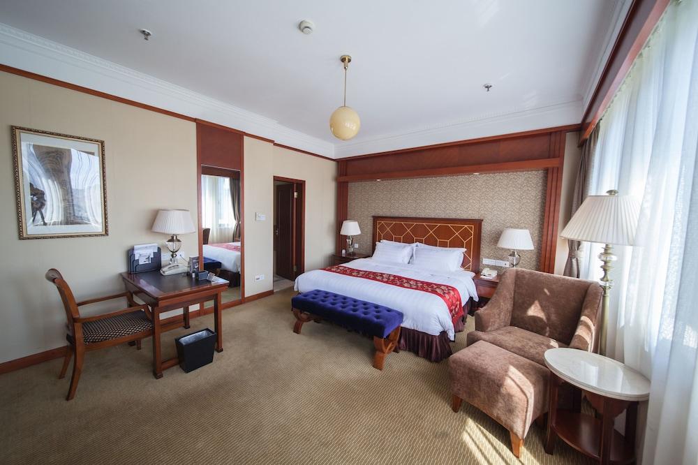 Park - Hudec Excellent Historical Building - Priority Access For Classic Butterfly Cookies Without Queuing To Guests 4* Shanghai