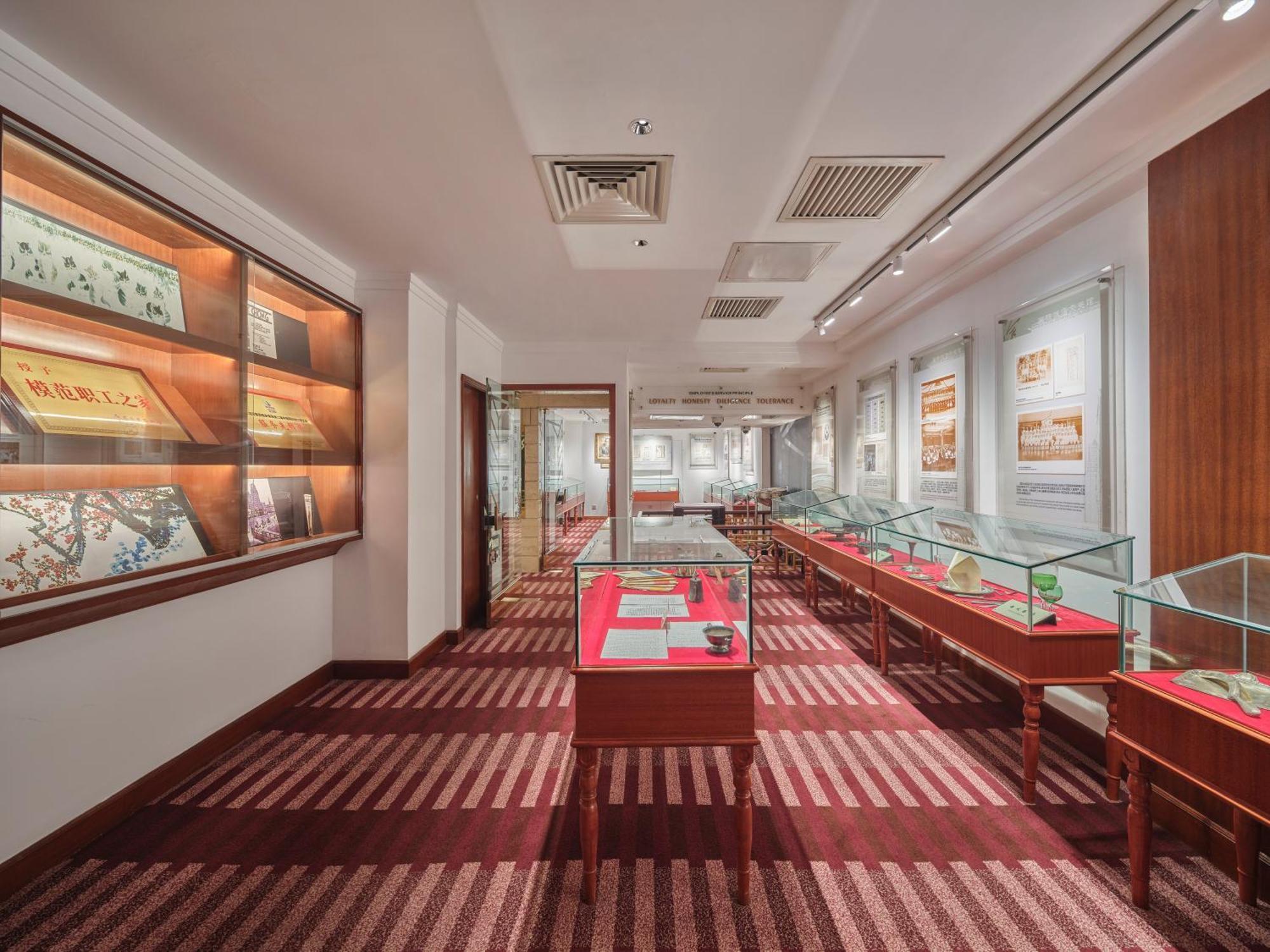 Park - Hudec Excellent Historical Building - Priority Access For Classic Butterfly Cookies Without Queuing To Guests 4* Shanghai