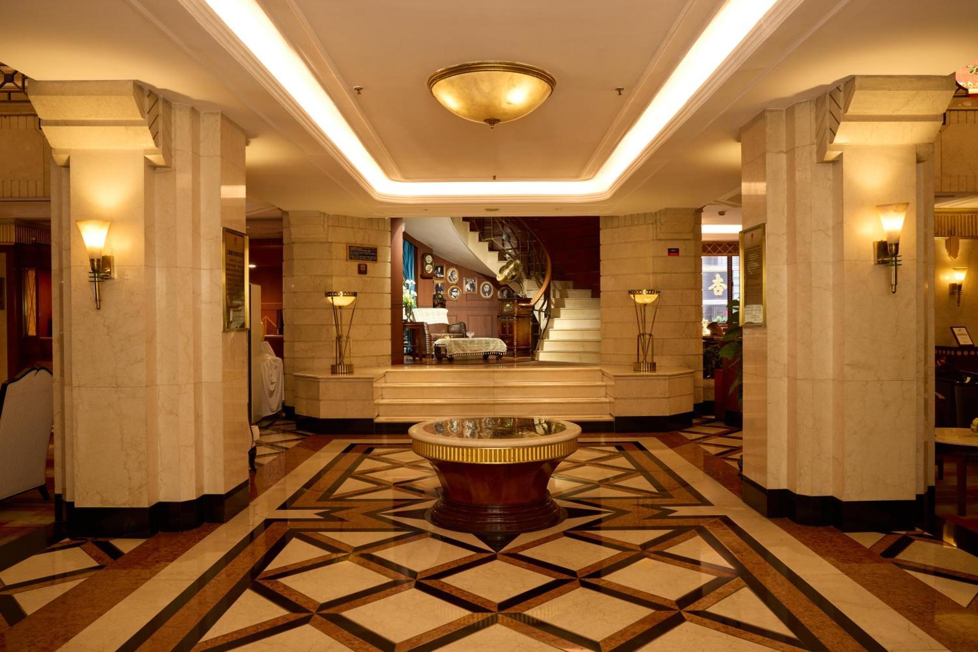 Hotel Park - Hudec Excellent Historical Building - Priority Access For Classic Butterfly Cookies Without Queuing To Guests