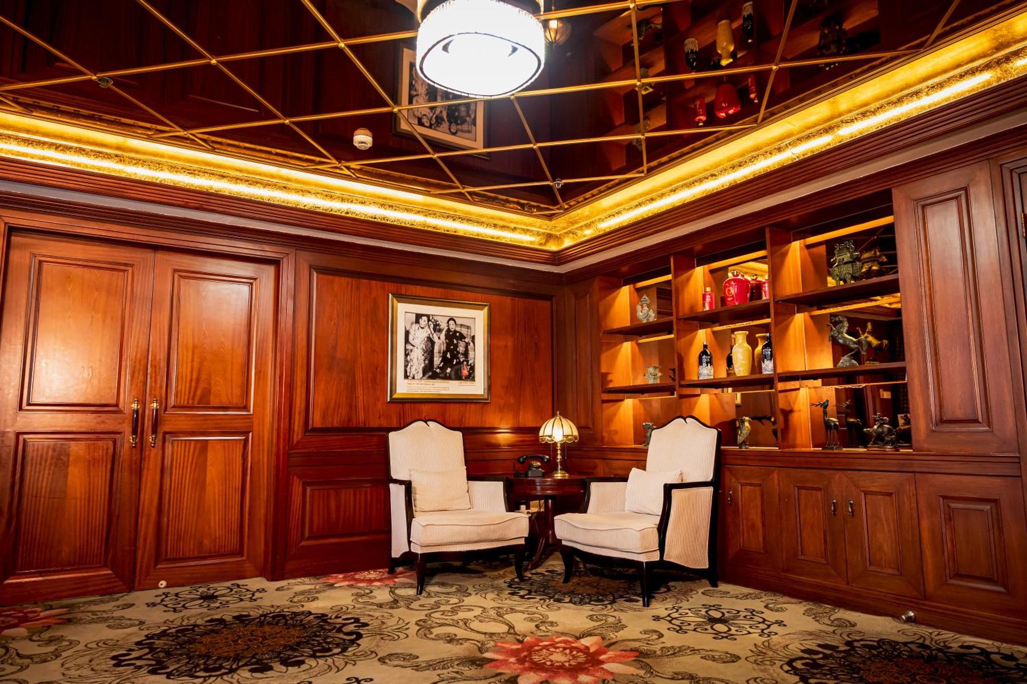 Park - Hudec Excellent Historical Building - Priority Access For Classic Butterfly Cookies Without Queuing To Guests Shanghai