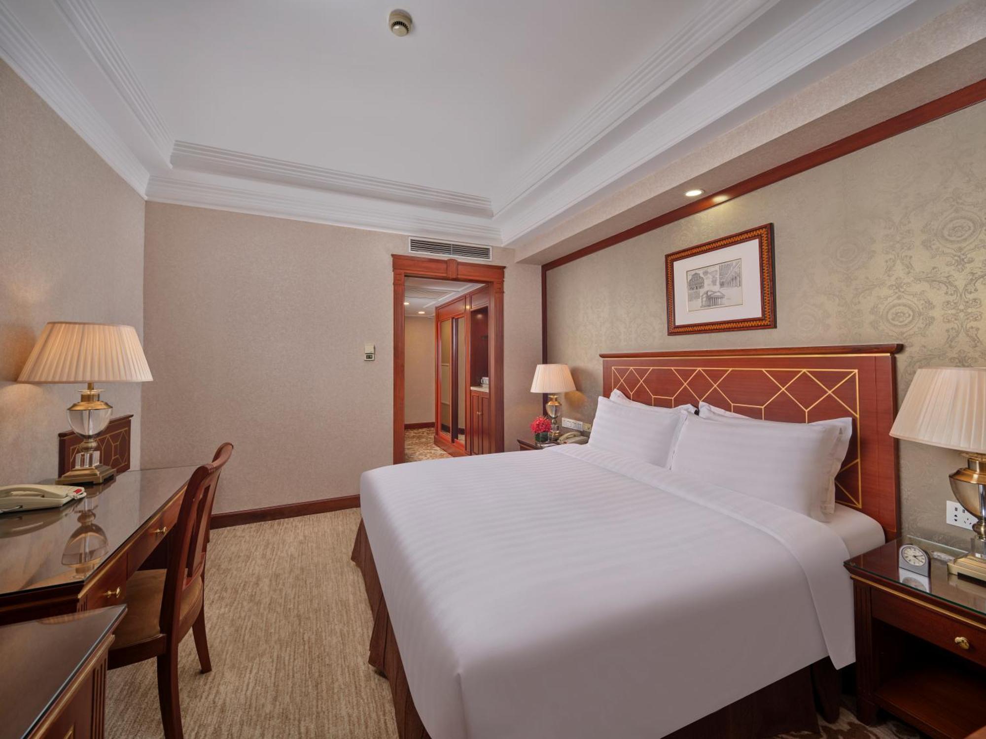 Hotel Park - Hudec Excellent Historical Building - Priority Access For Classic Butterfly Cookies Without Queuing To Guests 4*