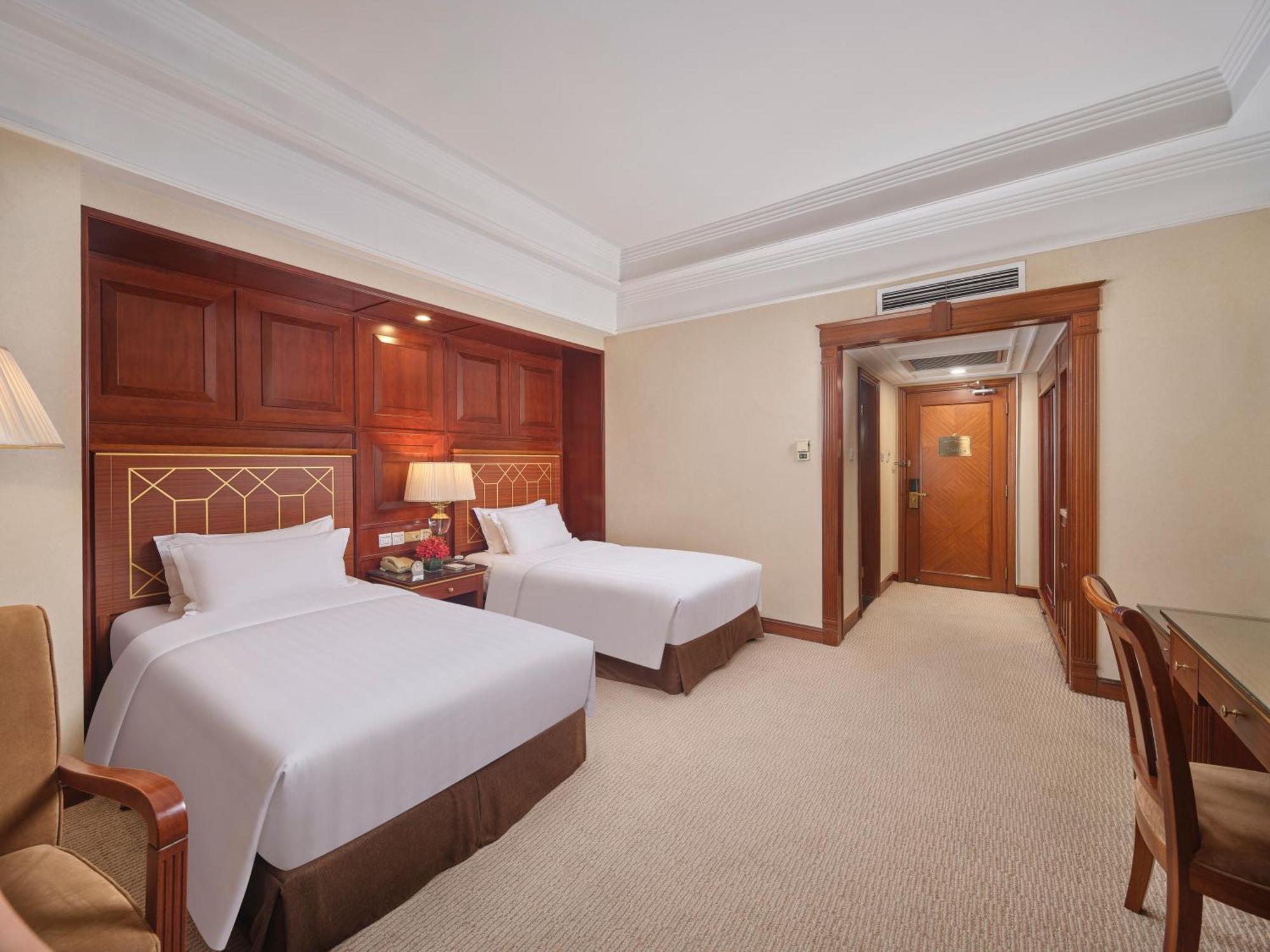 Hotel Park - Hudec Excellent Historical Building - Priority Access For Classic Butterfly Cookies Without Queuing To Guests 4*