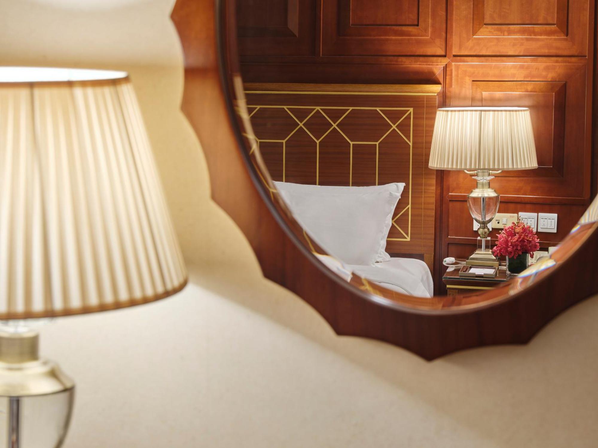 Hotel Park - Hudec Excellent Historical Building - Priority Access For Classic Butterfly Cookies Without Queuing To Guests 4*